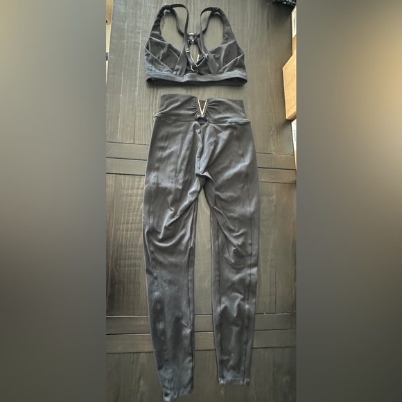 Bombshell sportswear knockout sports bra. Size M. - Picture 5 of 8